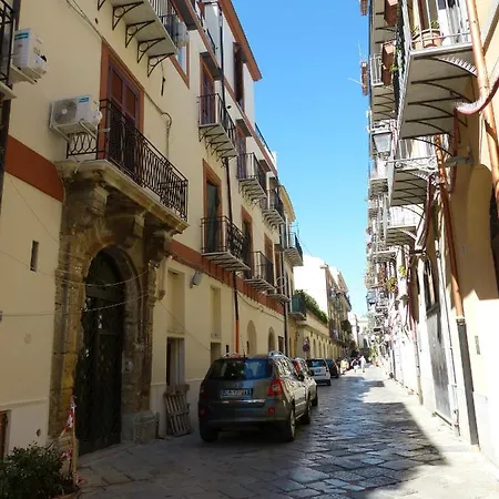 Casa Dei Lylium Apartment